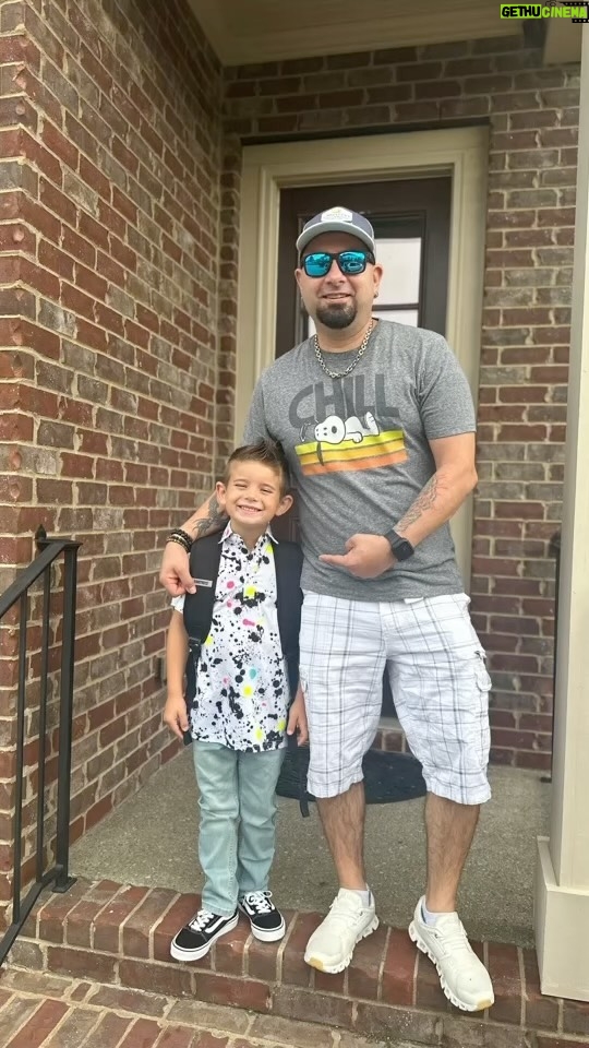 Chris Kirkpatrick Instagram - Nash is off to his first day of kindergarten!