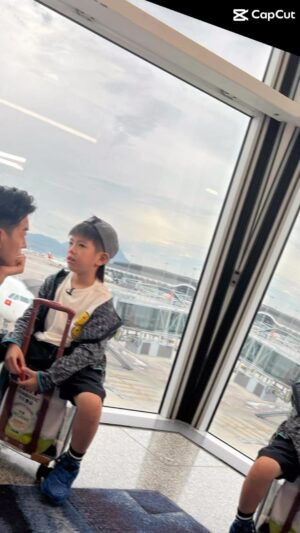 Chris Lai Instagram - 《爸知弊！你嚟峴港湊吖！》
來一趟快樂旅程
@vietjethk
#爸知弊你嚟湊吖
#爸知弊你嚟峴港湊吖
#越捷航空
#愉越飛行