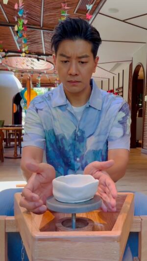 Chris Lai Instagram - 究竟今次越南之行會發生咩事？
大家記得留意
《爸知弊！你嚟峴港湊吖！》
@hoiana.resort.golf 
@hipphk 
#hoianaresortgolf 
#hipphk