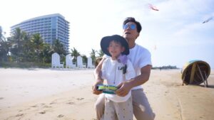 Chris Lai Instagram - 湊仔湊到去越南峴港
《爸知弊！你嚟峴港湊吖》
星期四，五晚上 10:30
約定大家
@hoiana.resort.golf @joelshanchung @hipphk 
#爸知弊你嚟湊吖 
#hoianaresortgolf 
#hipphk