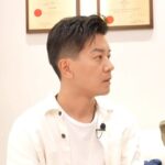 Chris Lai Instagram - 睇完上集知道「生蛇」係咩嚟 但又知唔知點預防呢？ 明日中午12:00 記得上YouTube睇新一集，等Dr. Chan詳細話你知🫶🏻 —————————————————- 靜靜雞劇透，預防其實好簡單🤫 原來「生蛇」有疫苗架😶 想知道多D關於健康、醫學知識!? 記得Like👍 Follow ❤️Subscribe🔔醫頻道 Channel E 喇! —————————————————— 🔔Youtube: https://bit.ly/ytchannele 👍FB: https://bit.ly/fbchannele ❤️IG: https://bit.ly/igchannele