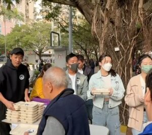 Chris Lai Instagram - What a year, 2024 off to a great start! We were able to organize the “2024 新年送暖派熱飯” event in partnership with 「Heung Foundation」, along with the support of the 「Shatin Women’s Association」. And at this event, we successfully donated 150 meal boxes to those in need. I am very grateful to run out this charitable event with @chantelyiu @thm___ @cht.cindy @lokyilai 

Thank you once again for all the support for Gaia For All.