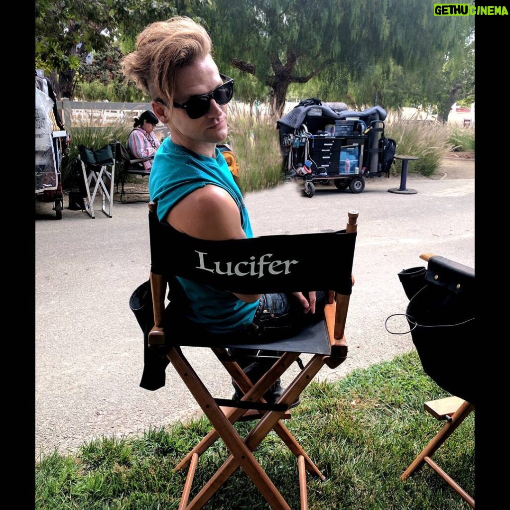Chris Lamica Instagram - West Coast folk, tune into @luciferonfox now to see if I can get some "hands on experience"... #actorlife #actor #Lucifer #luciferseason3