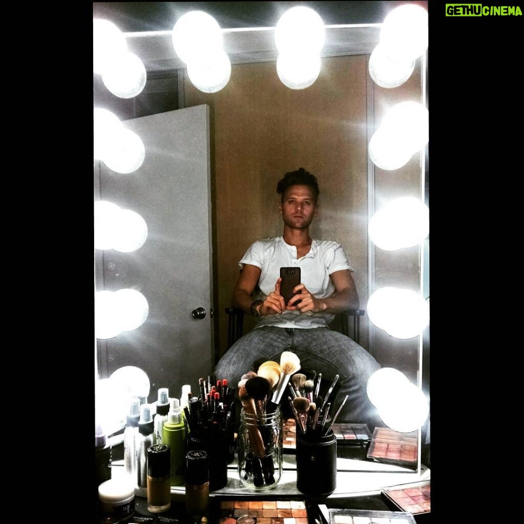Chris Lamica Instagram - After... #actorlife #setlife #nowamipretty? #ohsopretty #actor #set #bighairdontcare #hair #IJCLRN #bringtheselightseverywhere #magic #mirrormirror #turnthelightupplease