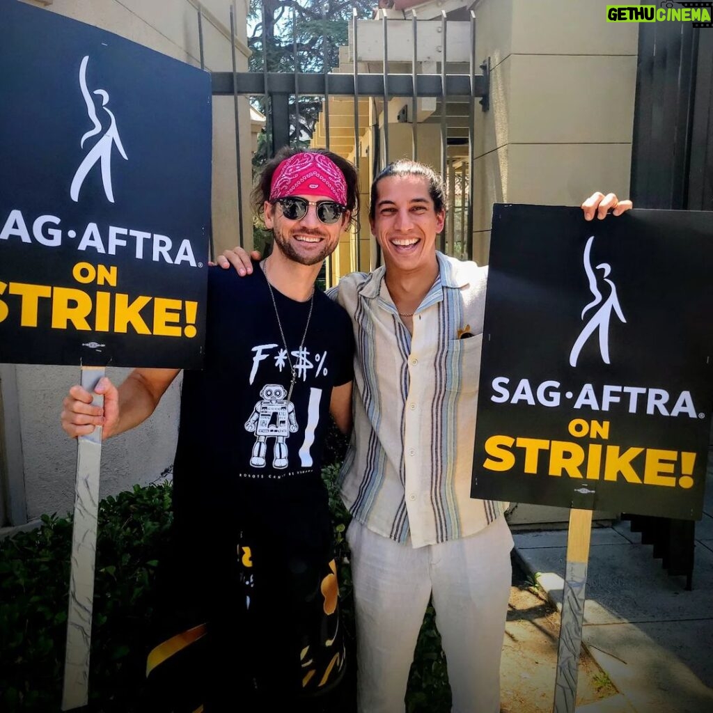 Chris Lamica Instagram - Picketing in solidarity with the writers and actors all across the country, as a proud member of @sagaftra Slide 1: Chopping it up with the homie @benanorris Slide 2: In action (Video credit: Barry King) Slide 3: ✊🏻✊🏻✊🏻 #sagaftra #sagaftrastrong #sagaftrastrike Warner Brother Studios