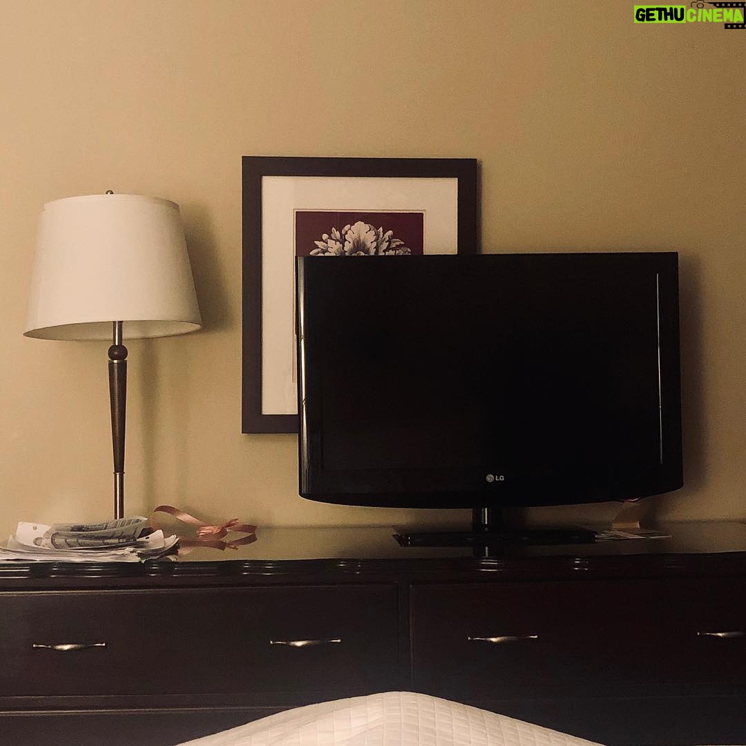 Chris O'Dowd - 9.2K Likes - Hotel Person - where should I put this painting?
Other Hotel Person - I dunno, maybe somewhere people look a lot?