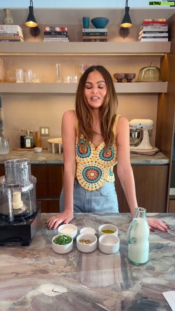 Chrissy Teigen Instagram - Milk + pistachio + hot honey = now that’s what we call a good-looking spread 🥛@gonnaneedmilk #gonnaneedmilk #ad