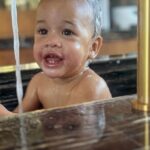 Chrissy Teigen Instagram - happy Sunday, everyone 🥰