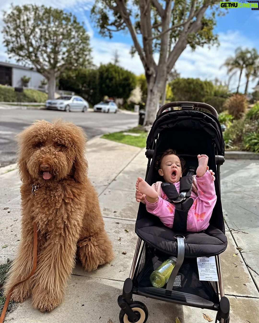 Chrissy Teigen Instagram - happy Sunday, everyone 🥰
