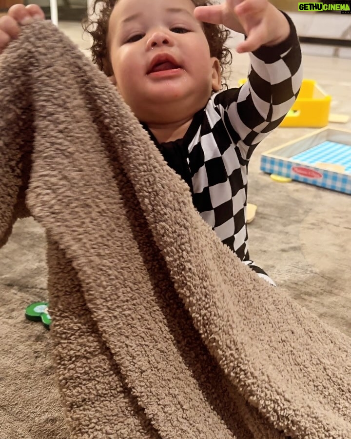 Chrissy Teigen Instagram - happy Sunday, everyone 🥰
