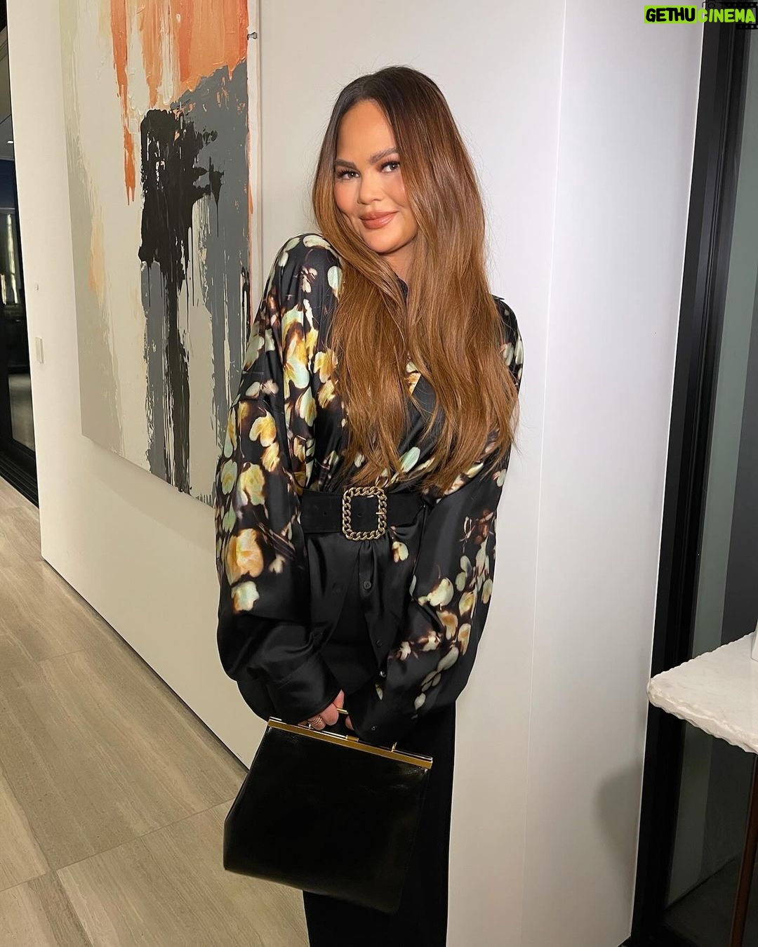 Chrissy Teigen Instagram - 🖤 @hairinel @novakaplan @alanavanderaa