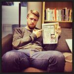 Christian Mikkelsen Instagram – Mandagens vakreste radioeventyr, Vinterhagen, er tilbake. Tune in på srib.no klokka 10! Her gjør Olav research mens han lirer av seg fraser som “Innsikt er viktig ass.” #kvasiintellektuell