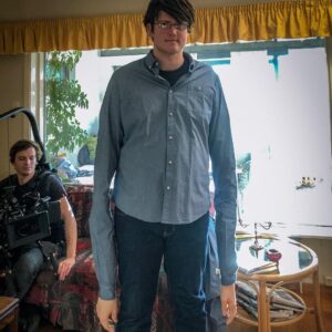Christian Mikkelsen Instagram - Det er duket for Louis Theroux og miljø-krise når episode 3 ooog 4 av Strømmeland nå ligger i NRK-spilleren! Sjekk det ut og tagg en venn med jævla lange armer som liker dokumentarserier!