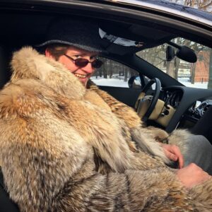 Christian Mikkelsen Instagram - Hopp inn i bilen til store Dråpefjes, baby 💦 Musikkvideo ute snart!