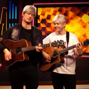 Christian Mikkelsen Instagram - Kven er kven? Sjå det på NRK i kveld 😯