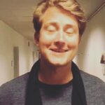 Christian Mikkelsen Instagram – Vil du være publikum helt gratis?? Send mail til publikum@nrk.no og tag en venn du vil ha med! #martinognipplesen
