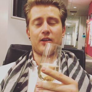 Christian Mikkelsen Instagram - Tagg den største jævla nevemagneten du vet om.