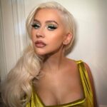 Christina Aguilera Instagram - @viviennewestwood 🪐💛