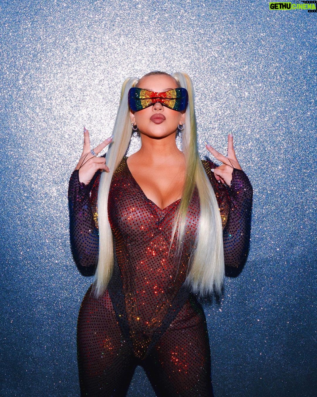 Christina Aguilera Instagram - show modeππ
π¦
