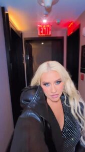 Christina Aguilera Instagram - New York is calling 🍎🌈 #nycpride