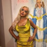 Christina Aguilera Instagram - @viviennewestwood 🪐💛