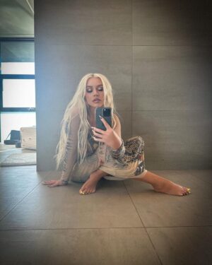 Christina Aguilera Instagram - @jeanpaulgaultier ⛓️🗝️
