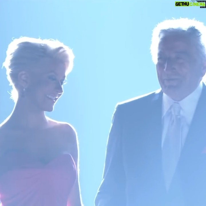 Christina Aguilera Instagram - Saddened by the loss of a true music icon, Tony Bennett. Tony's immense contributions to the industry will forever resonate with us all. Cherishing the memories of our personal collaborations. His voice, his talent, and his passion for music will never be forgotten 🤍