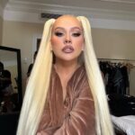 Christina Aguilera Instagram - 🤎💄