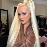 Christina Aguilera Instagram - 🤎💄