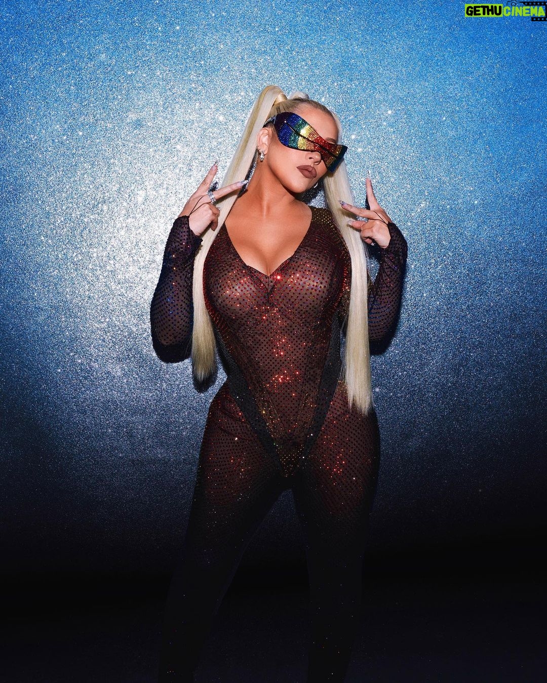 Christina Aguilera Instagram - show modeππ
π¦