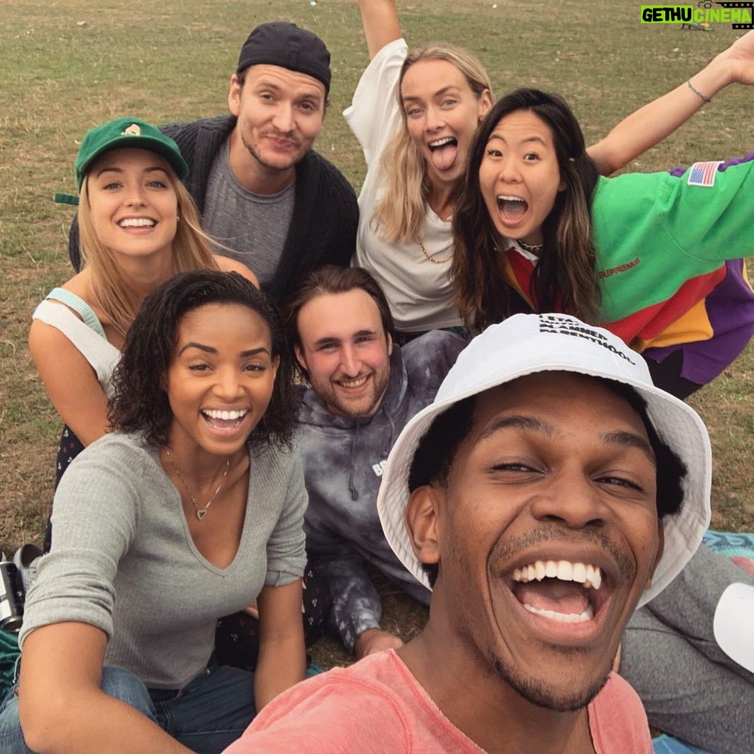 Christina Wolfe - 4.7K Likes - An oldie but a goodie 🌸 Love these humans! #batfam