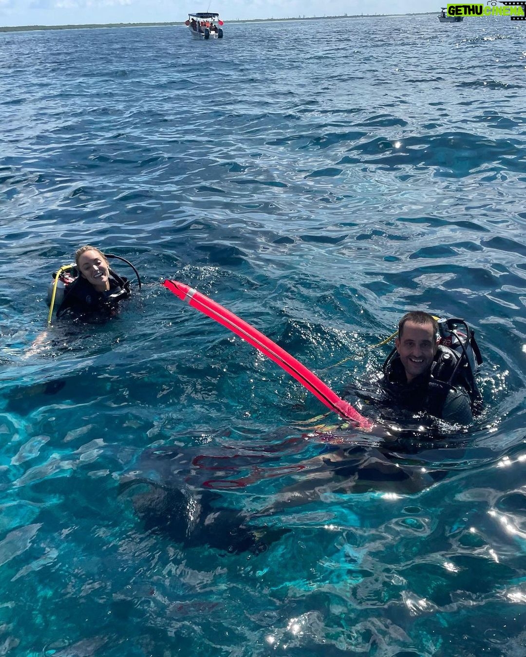 Christina Wolfe Instagram - Honeymooners ❤️🇲🇽 Mexico