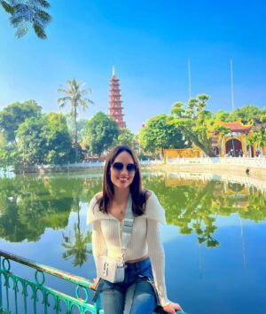 Cinta Laura Kiehl Instagram - Tourist-ing to wrap up the year. 🇻🇳