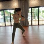 Cinta Laura Kiehl Instagram - ✨ Something New: Day 1 ✨ Aku tipe orang yang selalu suka belajar dan mendalami suatu skill jauh sebelum ada kebutuhan untuk melakukannya. Aku dulu emang sempat belajar Muay Thai hampir 2 tahun, tapi ternyata skill bela diri untuk kebutuhan camera agak berbeda. Selama beberapa hari kedepan, aku akan share sama kalian progress latihan menyenangkan ini. Untuk sekarang ini semua for fun aja, tapi siapa tahu bisa dipake suatu hari untuk kebetuhan kerjaan. It’s always better to practice well in advance than wait to the last minute! Choreo by @reza.hilman 🔥 Jakarta, Indonesia