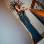 Cinta Laura Kiehl Instagram - M.E.D.U.S.A • Look into my eyes • Makeup @andychunmakeup Hairdo @yezhadjohair Styled by @zheyamada_ Headpiece @naranaia_ Dresses in @olive_and_hers Jakarta, Indonesia