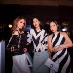 Cinta Laura Kiehl Instagram - 🤍🖤 • @marcjacobs @gapluxury • 📸: @yudiafrn Jakarta, Indonesia