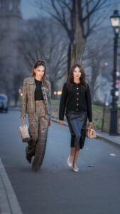 Cinta Laura Kiehl Instagram - POSHMARKET SEMAKIN DEKAT! Ayo siapin semua uang tabungan kamu buat borong belanjaan di POSHMARKET. Ada produk fashion dari brand ternama yang siap ngasih kamu diskon paling spesial. Mau kulineran juga bisa karena banyak makanan unik dan lezat hasil kurasi kita untuk kamu coba. Catat tanggalnya ya mulai 29 Februari - 3 Maret 2024 di Sarinah, Jakarta. See you POSHgang!