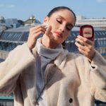 Cinta Laura Kiehl Instagram - Confidently walking the streets of Paris. 🩵 #ledefileloreal #walkyourworrh #lorealpwf #lorealpwfid