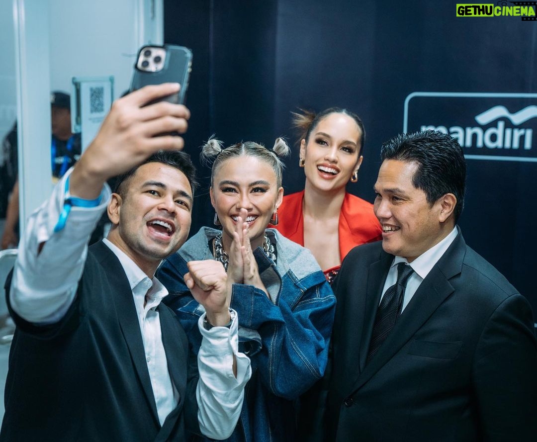 Cinta Laura Kiehl Instagram - The FIBA Basketball World Cup (@fibawc) has begun! 🏀🔥 Sebagai Ambassador FIBA Indonesia, aku bangga kita bisa jadi tuan rumah ajang sebesar ini! Lapangan basket kita di INDONESIA ARENA SENAYAN juga luar biasa!Kalian semua masih punya kesempatan untuk nonton secara langsung! So get your tickets ASAP! 🫶 Let the best team win! #winforall 📸: @bengurion.works Jakarta, Indonesia