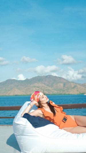 Cinta Laura Kiehl Instagram - ☀️ 
•
Masih banyak banget video dan photo-photo dari trip ini yang pengen di post. Bingung!