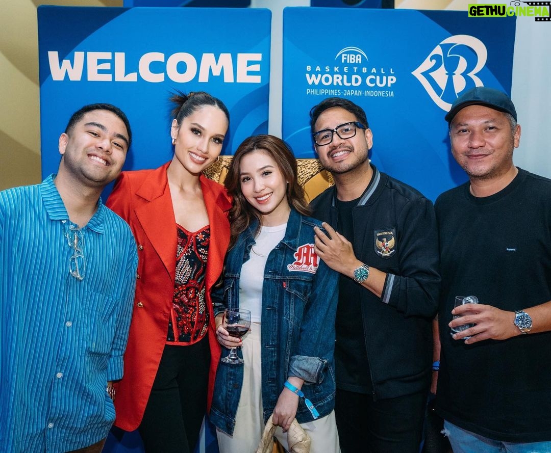 Cinta Laura Kiehl Instagram - The FIBA Basketball World Cup (@fibawc) has begun! 🏀🔥 Sebagai Ambassador FIBA Indonesia, aku bangga kita bisa jadi tuan rumah ajang sebesar ini! Lapangan basket kita di INDONESIA ARENA SENAYAN juga luar biasa!Kalian semua masih punya kesempatan untuk nonton secara langsung! So get your tickets ASAP! 🫶 Let the best team win! #winforall 📸: @bengurion.works Jakarta, Indonesia