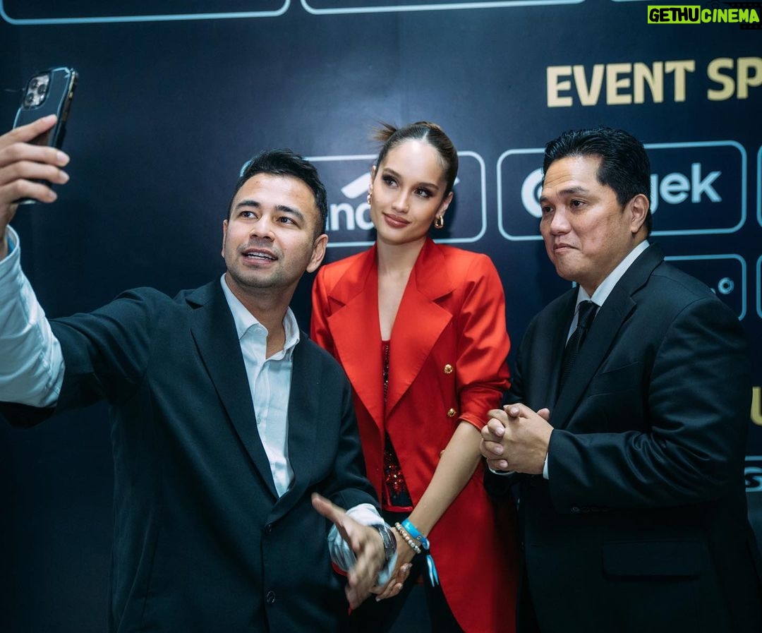 Cinta Laura Kiehl Instagram - The FIBA Basketball World Cup (@fibawc) has begun! 🏀🔥 Sebagai Ambassador FIBA Indonesia, aku bangga kita bisa jadi tuan rumah ajang sebesar ini! Lapangan basket kita di INDONESIA ARENA SENAYAN juga luar biasa!Kalian semua masih punya kesempatan untuk nonton secara langsung! So get your tickets ASAP! 🫶 Let the best team win! #winforall 📸: @bengurion.works Jakarta, Indonesia