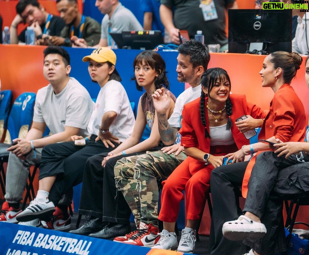 Cinta Laura Kiehl Instagram - The FIBA Basketball World Cup (@fibawc) has begun! 🏀🔥 Sebagai Ambassador FIBA Indonesia, aku bangga kita bisa jadi tuan rumah ajang sebesar ini! Lapangan basket kita di INDONESIA ARENA SENAYAN juga luar biasa!Kalian semua masih punya kesempatan untuk nonton secara langsung! So get your tickets ASAP! 🫶 Let the best team win! #winforall 📸: @bengurion.works Jakarta, Indonesia