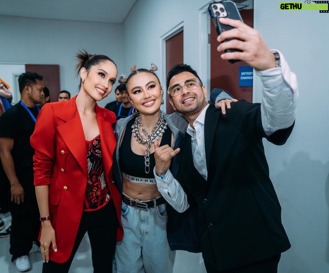 Cinta Laura Kiehl Instagram - The FIBA Basketball World Cup (@fibawc) has begun! 🏀🔥 Sebagai Ambassador FIBA Indonesia, aku bangga kita bisa jadi tuan rumah ajang sebesar ini! Lapangan basket kita di INDONESIA ARENA SENAYAN juga luar biasa!Kalian semua masih punya kesempatan untuk nonton secara langsung! So get your tickets ASAP! 🫶 Let the best team win! #winforall 📸: @bengurion.works Jakarta, Indonesia