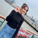 Cinta Laura Kiehl Instagram - NYOBLOS di New York ✅ Let’s go, Indonesia! 🇮🇩 New York, New York