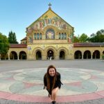 Cláudia Martins Instagram - Com a rosa dos ventos nas mãos, podemos desbravar os caminhos desconhecidos, seguindo os ventos que nos guiam para novas aventuras e descobertas 😘 Stanford University, San Francisco, California