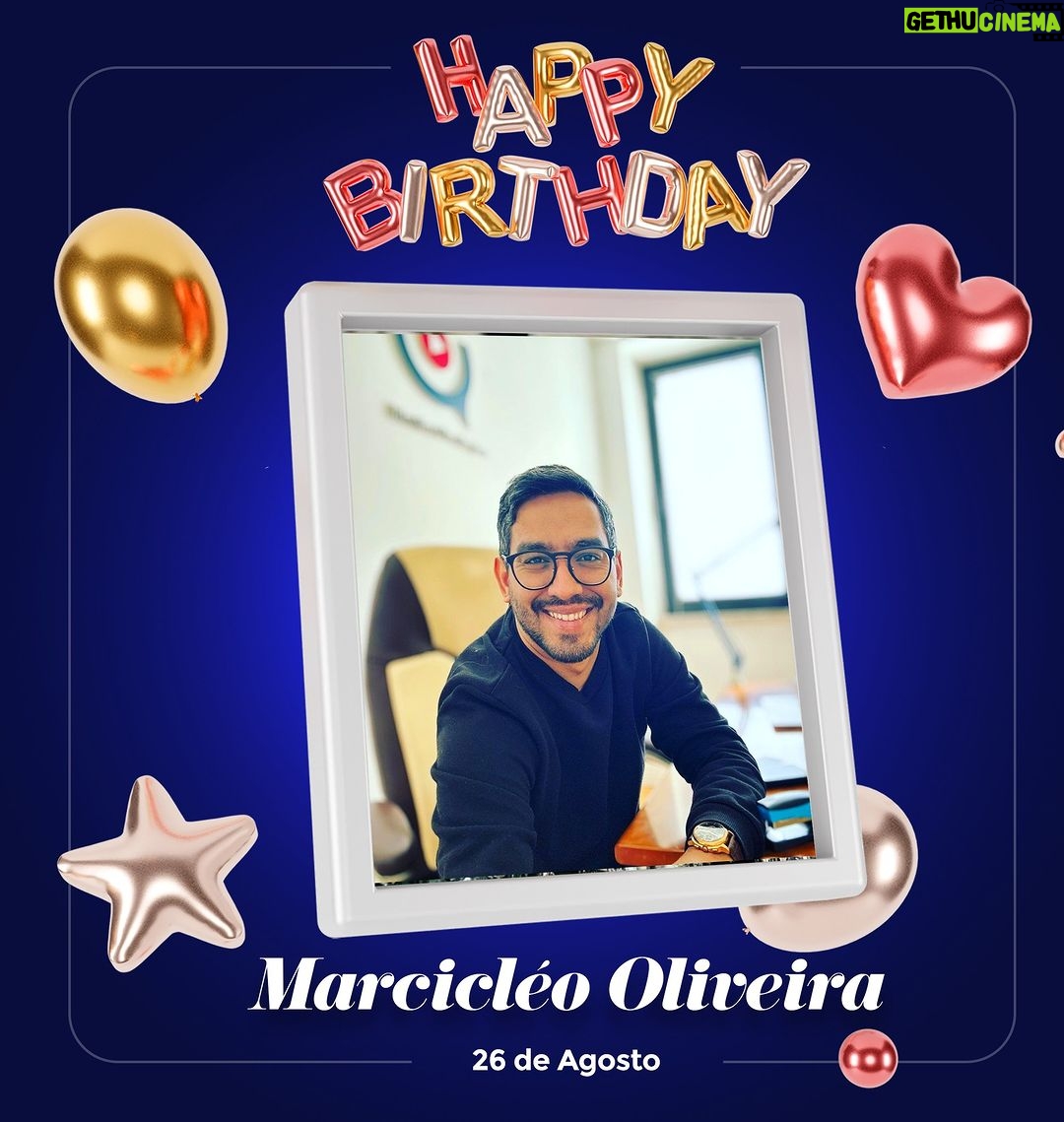 Cláudia Martins Instagram - Que este novo ciclo que se inicia seja repleto de realizações, saúde, amor e felicidade. Parabéns por toda a dedicação, determinação e brilho que você traz para cada dia. Feliz aniversário! Marcicléo Oliveira, Marketing CM&MM. @marcicleo #CláudiaMartins #MinhotosMarotos #Aniversariante #parabens #agosto