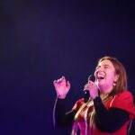 Cláudia Martins Instagram - Voltar a Ourém, foi de certa forma voltar a "casa". A quantidade de amigos que tivemos oportunidade de rever, o carinho com que fomos recebidos, a alegria que ressoou durante o concerto, é sinónimo que somos felizes! Voltaremos em breve! Agradecemos ao @municipiodeourem Município de Ourém Agora? Estamos a caminho de Joane! Desejamos uma semana feliz para todos #CláudiaMartins #MinhotosMarotos #Portugal #Desgarrada #Musicapopular #Portugal #alegria