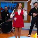 Cláudia Martins Instagram - Claudia Martins & Minhotos Marotos vieram ao programa apresentar os objetivos e os concertos previstos para 2024 👏🏼 📸 @mbritesphotos RTP1 - Programa Praça da Alegria - Ao Vivo!