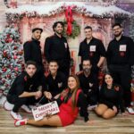 Cláudia Martins Instagram - Que nesta altura cheia de luz e alegria, os vossos corações se encham de harmonia, amor e música. Que o Natal traga momentos inesquecíveis e o Ano Novo seja repleto de novas melodias e sucessos. ✨ Boas festas e um próspero Ano Novo cheio de acordes felizes, são os votos de Cláudia Martins e Minhotos Marotos!🎅💫 Fotografia: @fotografocristiano #CláudiaMartins #MinhotosMarotos #Portugal #Natal #feliz2024 #desgarrada #musicapopular #portugal #cultura Foto Medeiros